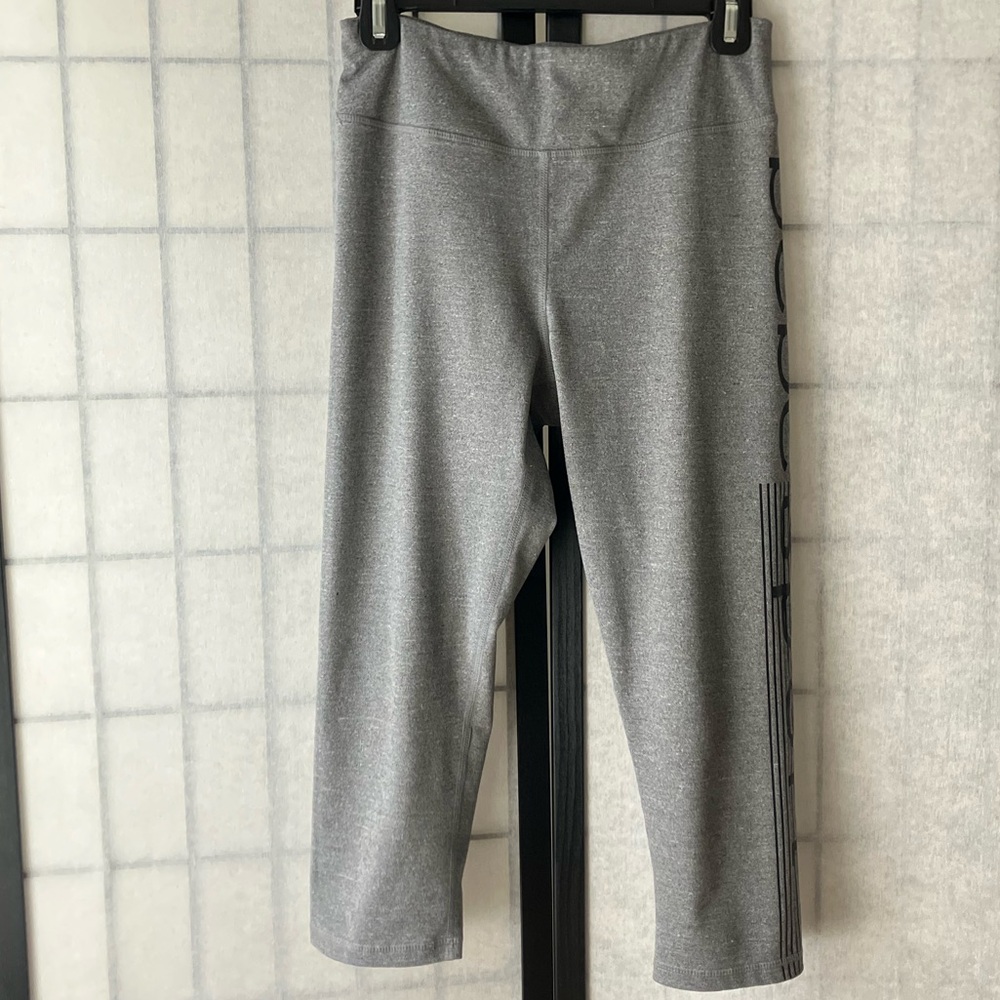 bebe sport Grey Capri Leggings Activewear Size M